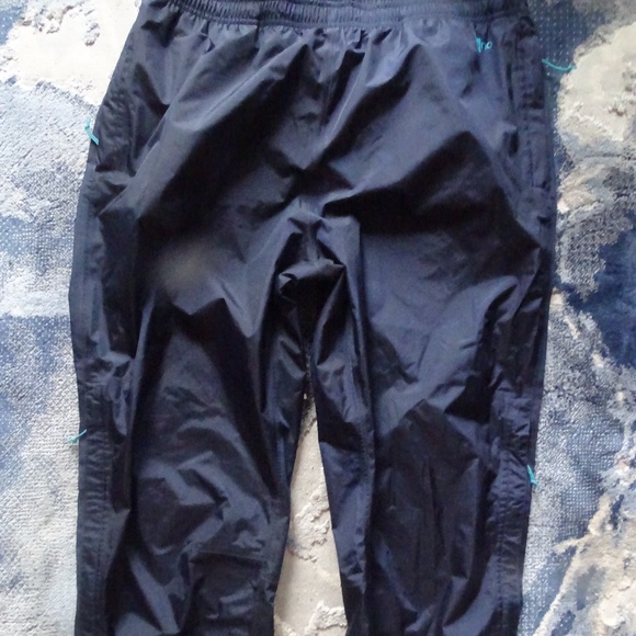 LIKE NEW PATAGONIA H2NO WIND PANTS SIZE LARGE NAVY/TEAL - Picture 1 of 6